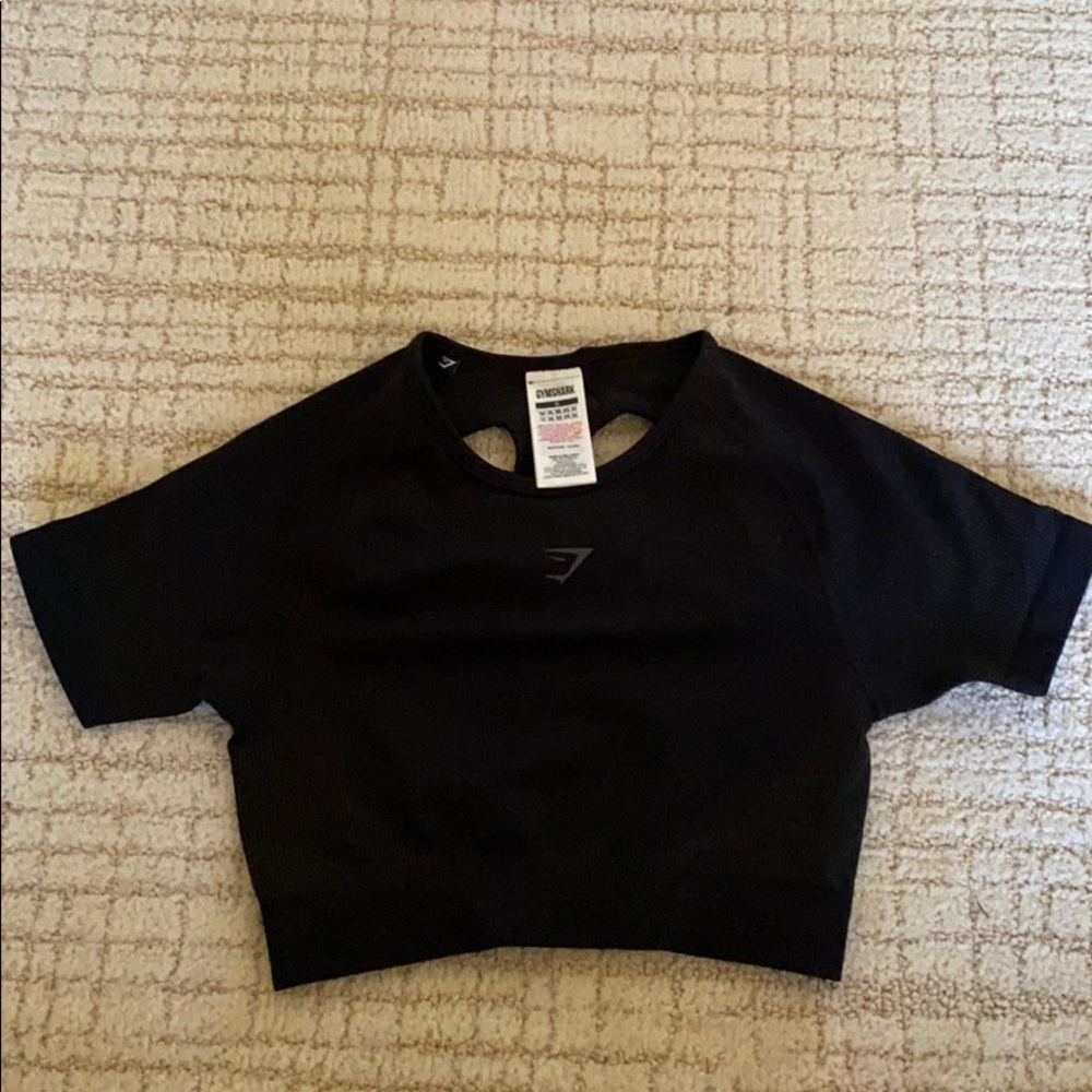 Gym shark Cropped Tee